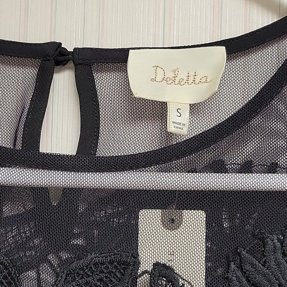 Deletta From Anthropologie Elegant Black & Navy Fade Lace Peplum Top, New Small - Picture 4 of 9